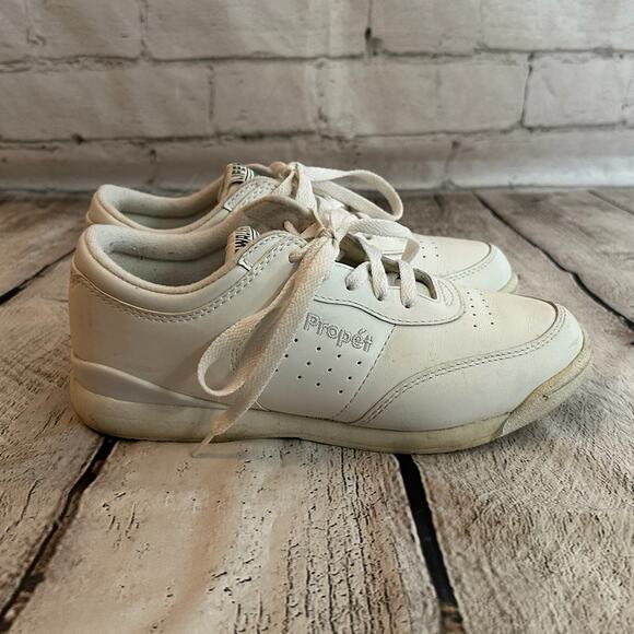 Life Walker Propet Women’s White Shock Absorber Sneakers, Size 7.5, Pre-owned - Picture 1 of 8